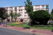 1/ La cité de la Plaine, 1993 logements dont 89 maisons individuelles, 1954-1969. La cité de La Plaine a été réhabilitée entre 1995 et 2003.